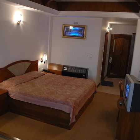 Hotel Silver Rock Mussoorie Kültér fotó