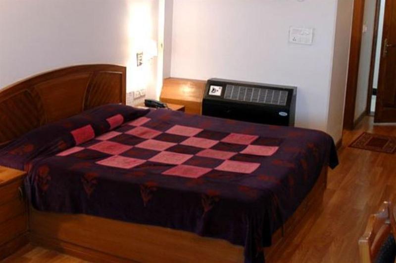 Hotel Silver Rock Mussoorie Kültér fotó