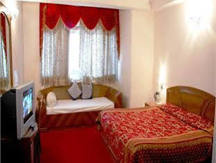 Hotel Silver Rock Mussoorie Kültér fotó
